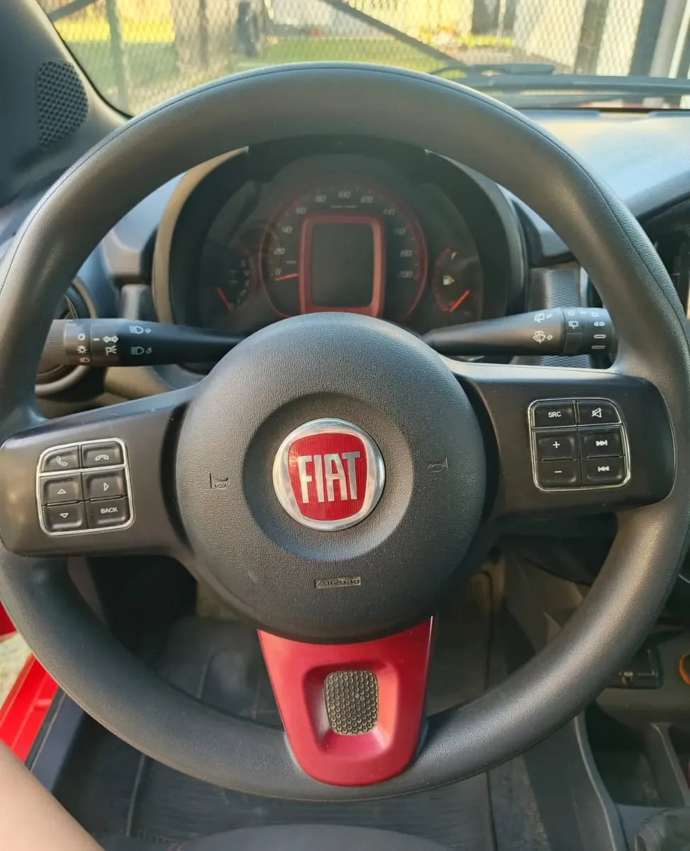 Fiat Uno Sporting 2016 Car with 1.4L Engine541667503501496328