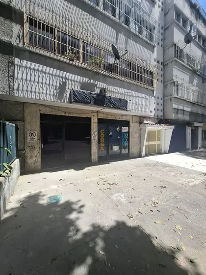 Jc - Alquilo Local Comercial 145 M2. Los Chaguaramos