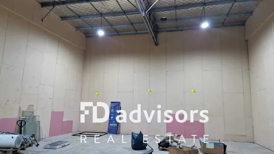 Arriendo De Bodegas En Centro Logístico 189 M2 -puerto Montt