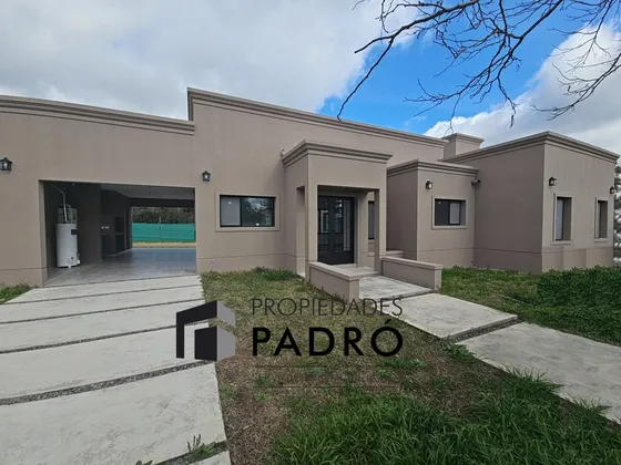 Casa En Venta. Uf 55. Barrio La Elina, Comarcas De Luján.