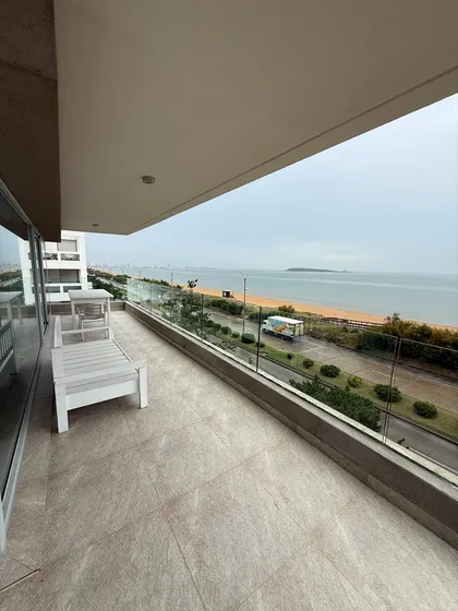 Alquiler Anual Apartamento 2 Dormitorios Vista A La Mansa