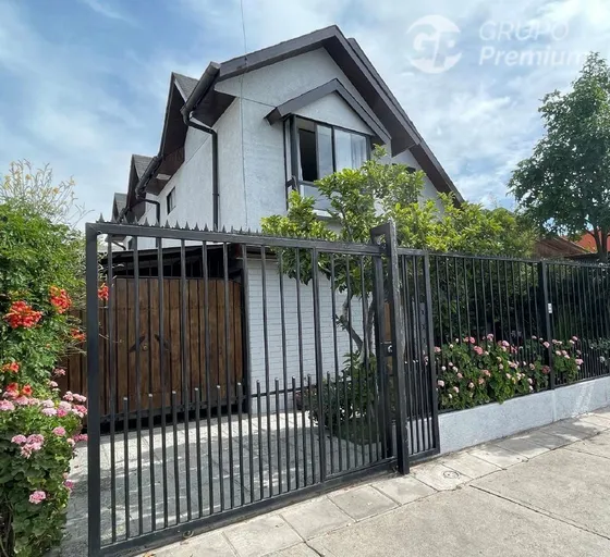 Casa En Venta De 5 Dorm. En Puente Alto