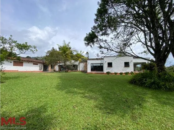 Hermosa Finca Independiente En Rionegro(mls#241548)