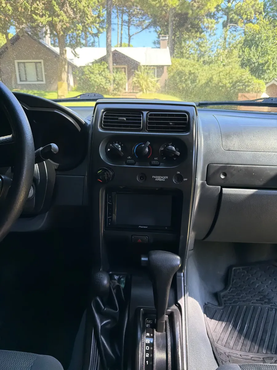 Frontier V6 4x4 Xtra Cab Automatica5149853290496102411
