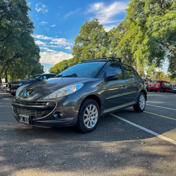 Peugeot 207 1.6 Xt