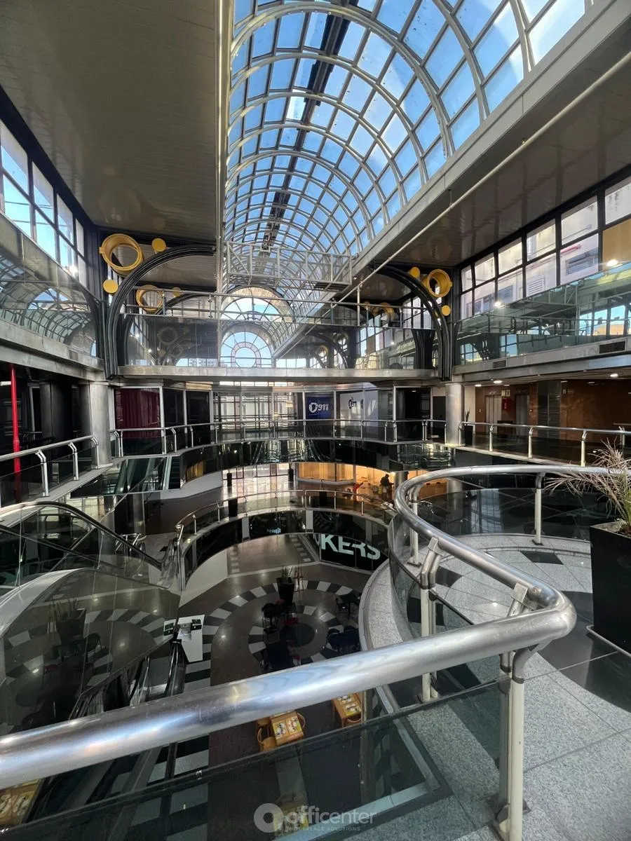 Oficina De 1000 M2 En Garden En Alquiler - Zona Centro