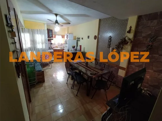 Departamento En Venta Dos Ambientes A Media Cuadra Del Mar En Mar De Ajo Primer Piso Por Escalera