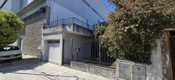 Venta Casa 6 Ambientes Ciudadela Pueyrredon 3500