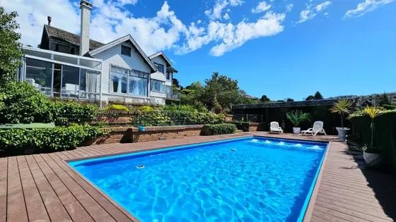 Se Vende Casa Con Amplia Vista A La Bahía