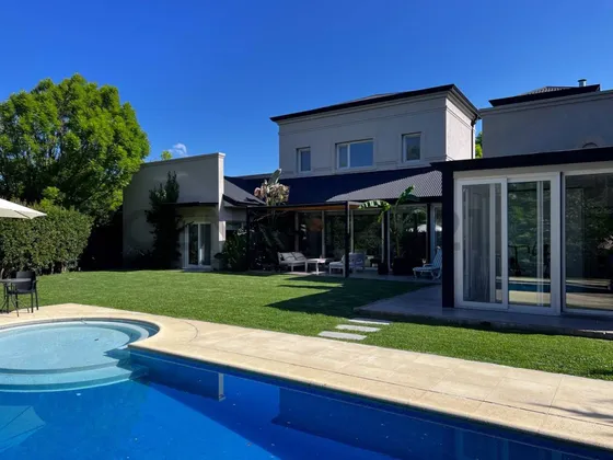 Venta Casa 5 Ambientes Club De Campo Abril