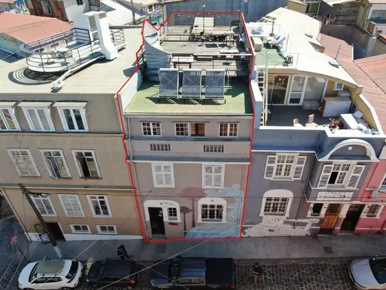 Hostal En Cerro Alegre, Muy Central. (60424)