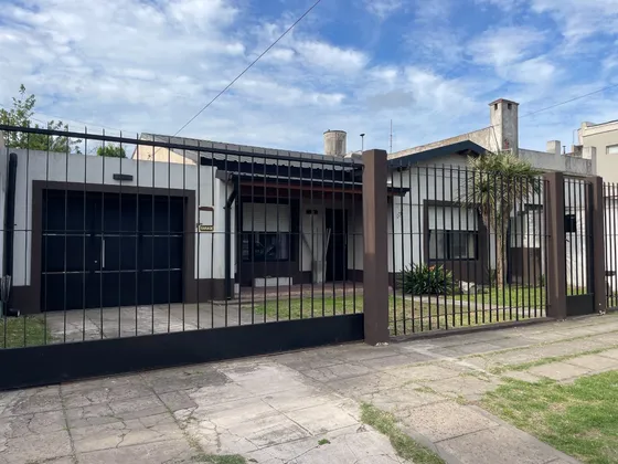 Venta Casa Castelar 3 Ambientes 