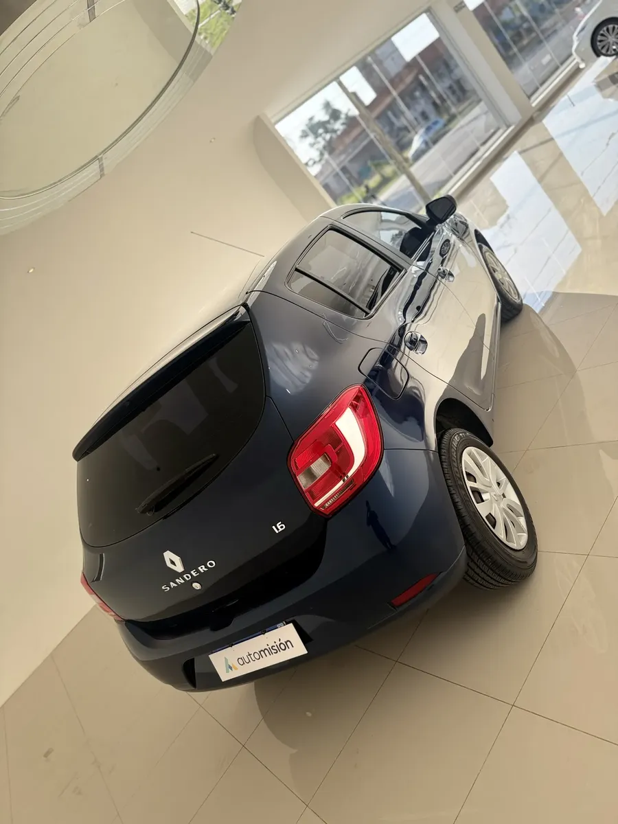 Renault Sandero 1.6 Dynamique 90 hp ABS527576230454906886