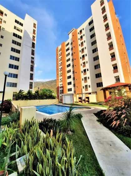 (rg) Alquiler Apto. Doral Country Jardin Mañongo Naguanagua