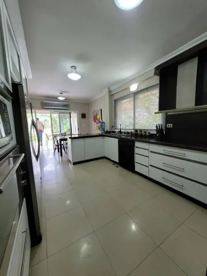 Se Vende O Alquiler Casa De Esquina Independiente En Lomas Del Country Cod 284503