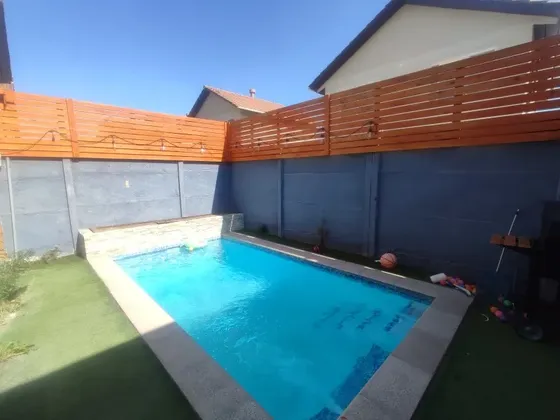 Hermosa Casa En Barrio Los Castaños, Maipu