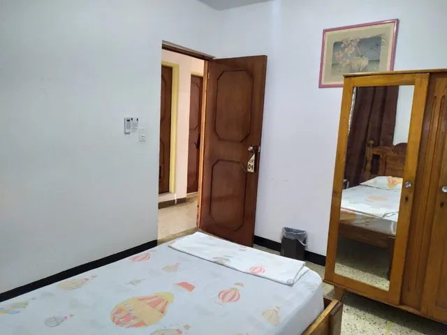 Se Alquila Habitación  Para Caballero En La  Urb. Floresta (chacao), Aire Acondicionado, Entrada Independiente.