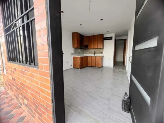 Lindo Apartamento En Primer Piso Con Garaje En Venta ~ El Carmen Vib.