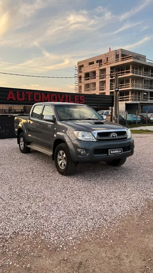 Toyota Hilux 3.0 Tdi Srv Cab Doble 4x4 (2009)