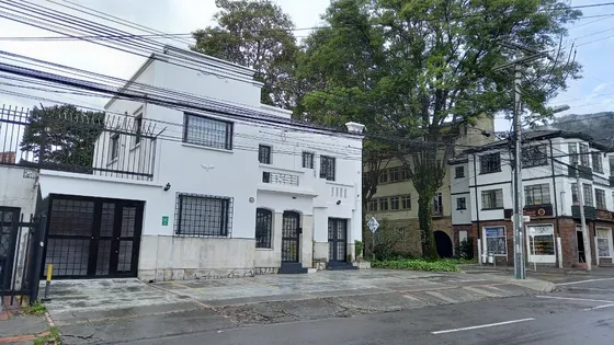 Oficina En Arriendo. Casa De 2 Pisos. Teusaquillo. Área 423 M2.