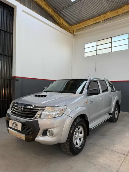 Toyota Hilux Pick-up 3.0 Cd Srv 171cv 4x2