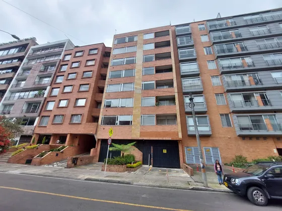 Vendo Apartamento Virrey 4to Piso Interior (18846).