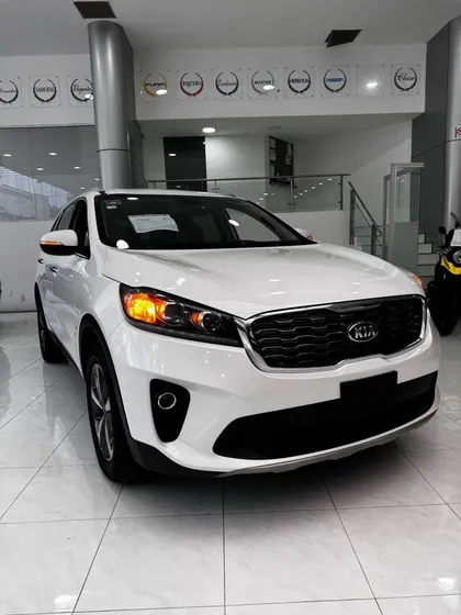Kia Sorento 2.4 L4 Ex Piel 7 Pasajeros At