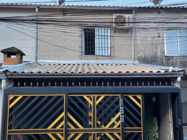 Sobrado Na Vila Mirim Praia Grande, No Conjunto Da Pm.