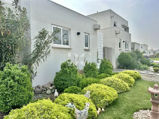 Casa En Venta De 3 Dorm.brisas Norte,chicureo,colina