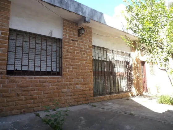 Casa En Venta En Caseros