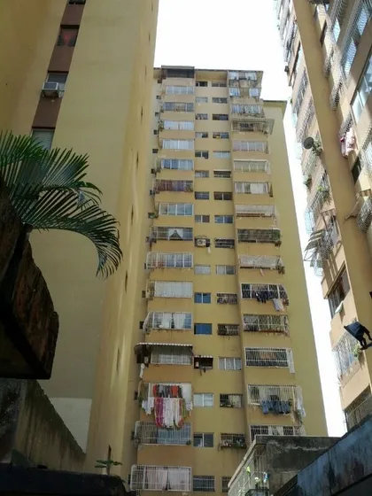 Se Vende Apartamento 89m2 3h/2b/1p Aparay Cúa 5534