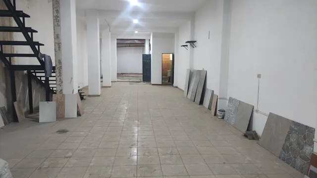 Se Alquila Local Comercial Calle Libertad 