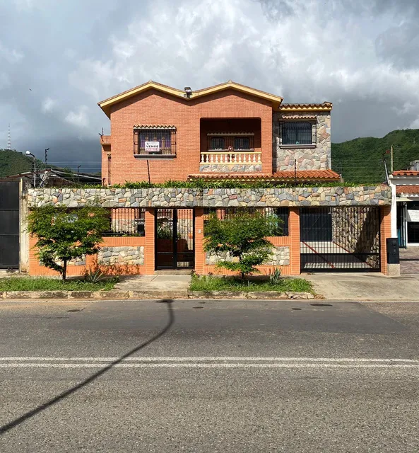 Venta Hermosa Casa Remodelada.trigaleña Calle Principal (mh)