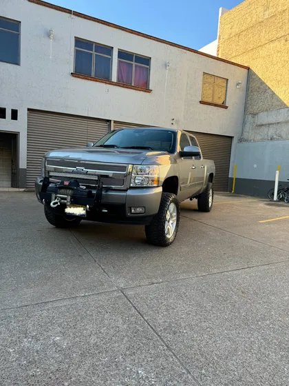 Chevrolet Cheyenne 5.3 2500 Crew Cab B 4x4 Mt