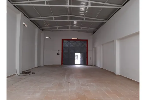 Venta De Bodega En Bello , Sector Niquia. (licencia Para 10 Pisos) 
