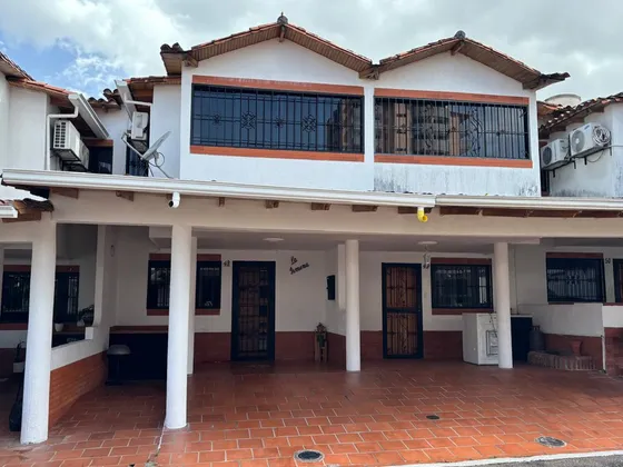 Casa En Venta El Portal De Las Acacias / Ym