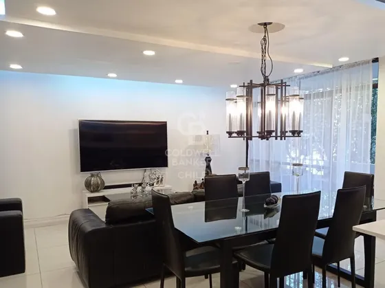 Dúplex Remodelado En Sector Residencial Carlos Antúnez