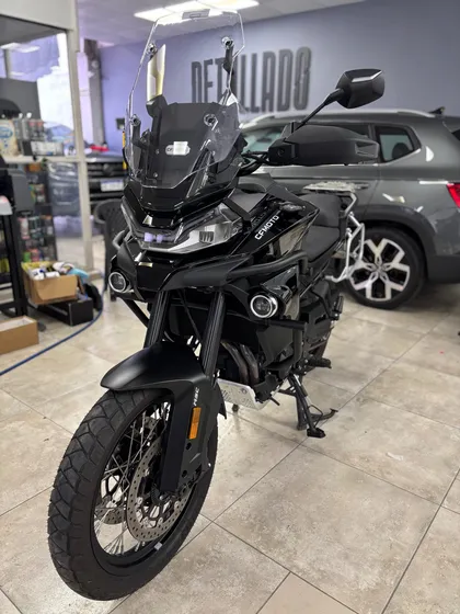 Cf Mt 800 Explorer