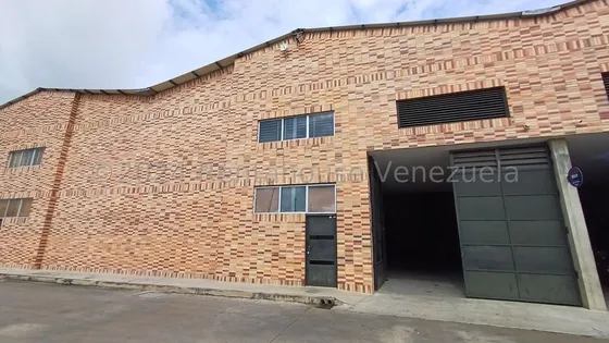 Galpon Venta  491 Mts , Con Todos Los Servicios Los Guayos Carabobo Leida Falcon Lf25-1799