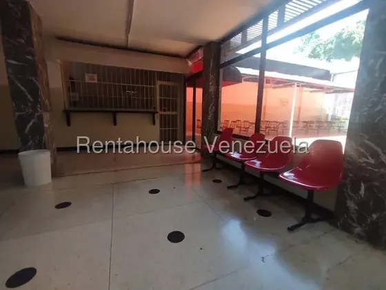Edificio Comercial En Alquiler En Las Mercedes Cod. 27-719 Lm