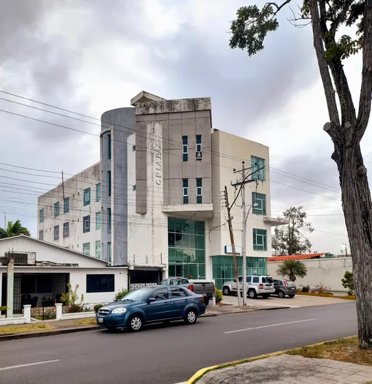 Nancy Alquila Local En Piso 2 Centro Profesional La Paz Av. La Paz Maturin