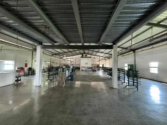 En Venta Galpon En Zona Industrial Henry Ford (ac)