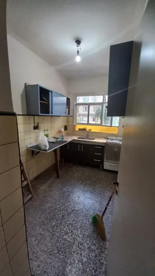 Alquiler De Departamento En Ciudad Jardin Muy Buen  Al Frente En Primerpiso, Totalmente Pintado A Nuevo 60 M2 Con Balcon