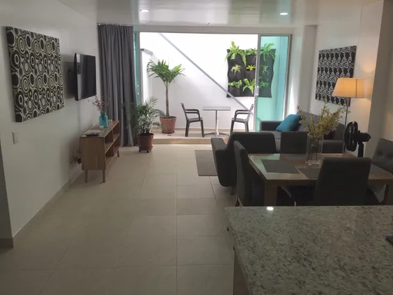 Vende Apto 2 Hab. Laureles Airbnb, Corto Plazas Ok