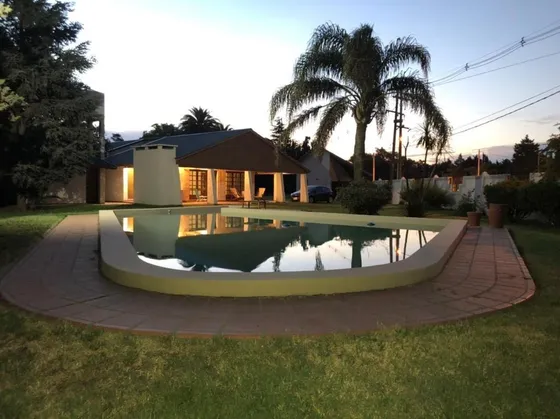 Casa Quinta Venta - Rio Cuarto - Categoría // Financia - Recibe Permutas