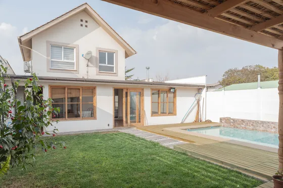 Bajó De Precio, Casa En Sitio De 300 Mts. En Alto Sacramento