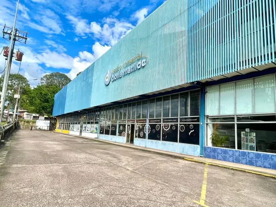 Galpón En Alquiler Centro Comercial Doña Matilde /im