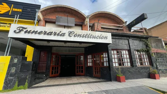 Venta Local Con Vivienda Sobre Av. Constitucion