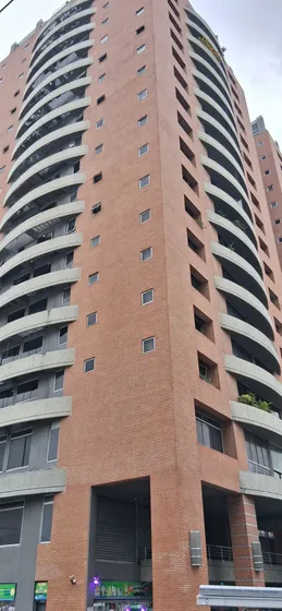 Venta De Hermoso Apartamento Res. Qvadra. Los Chorros, Los Dos Caminos. (e.c)
