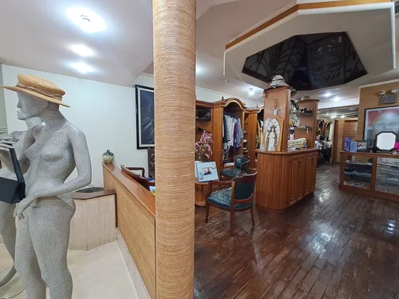 Mayra Lara Rah Tiene Para Ti Este Hermoso Y Exclusivo Local Comercial En Venta, C.c. Al Este De La Ciudad, Con 62,20mts2, 2 Probadores, 1 Baño 1 P/e, 1 Lavamopas O Deposito, Contactame